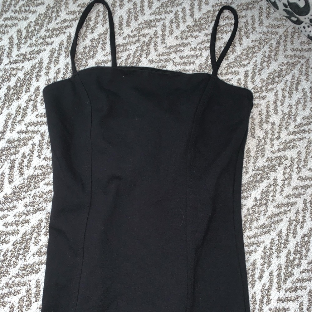 Black bodycon dress